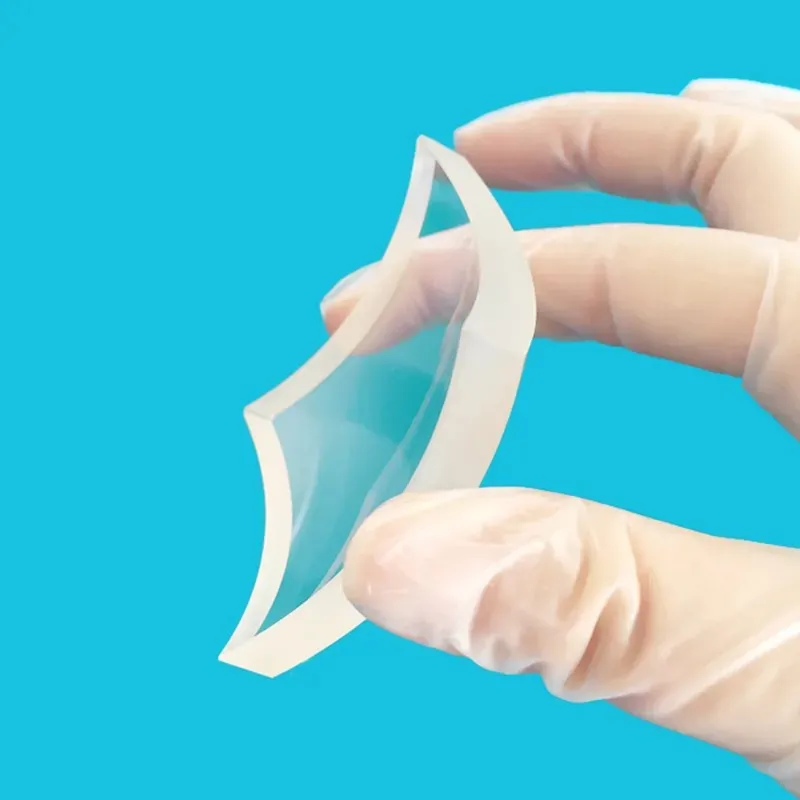 What Is a Cylindrical Lens and How Does It Work?