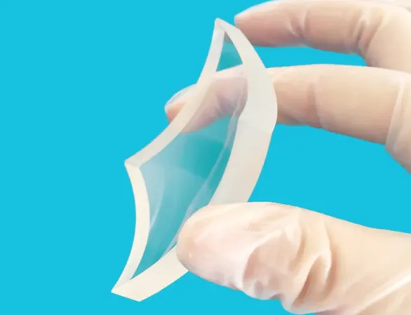 Features and Applications of Meniscus Lenses